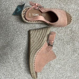 Toms Wedges